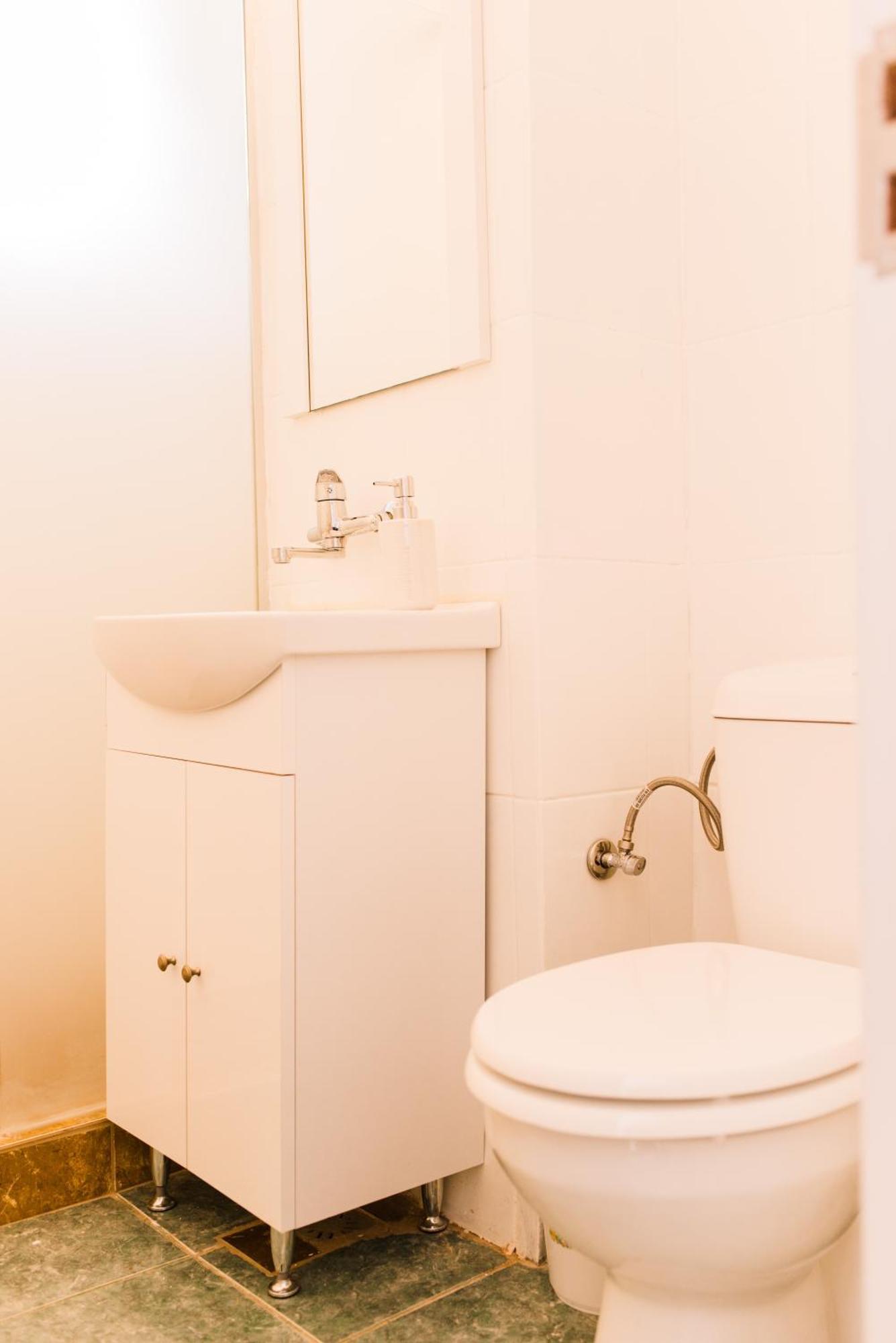 Riverside White Apartment Satu Mare Bagian luar foto